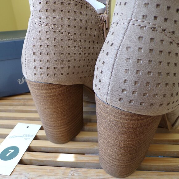 Universal Thread Women's Taupe Collie Open Toe Heeled Bootie Size 7 - Picture 8 of 11